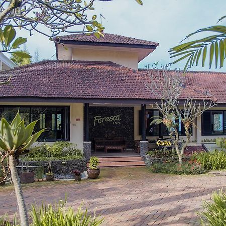 Foresta Inn Family Resort Prigen Εξωτερικό φωτογραφία