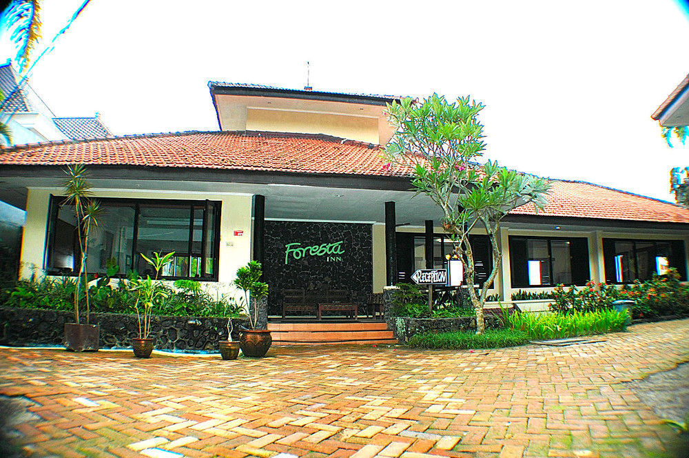 Foresta Inn Family Resort Prigen Εξωτερικό φωτογραφία