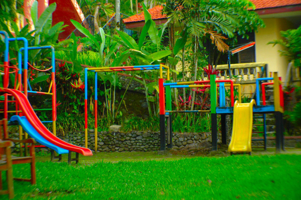 Foresta Inn Family Resort Prigen Εξωτερικό φωτογραφία