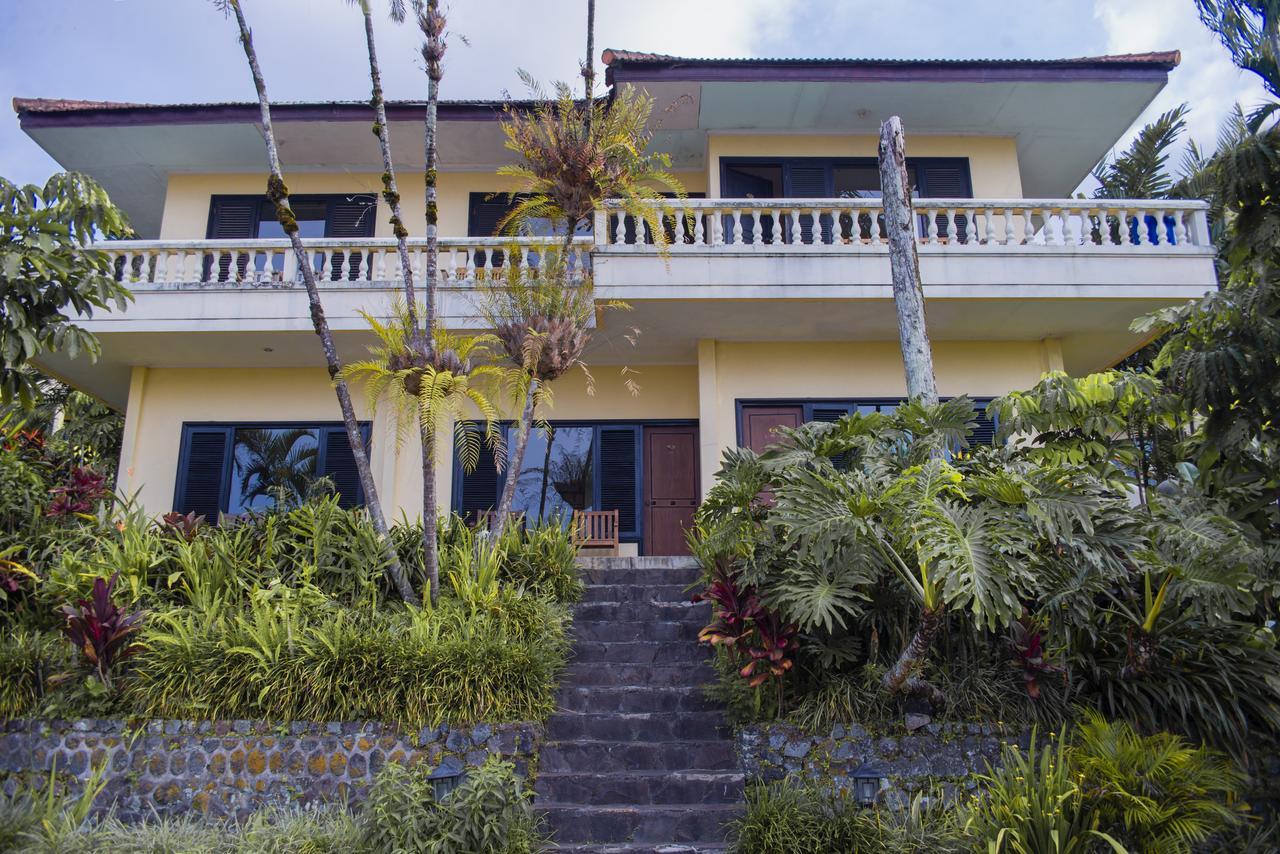 Foresta Inn Family Resort Prigen Εξωτερικό φωτογραφία