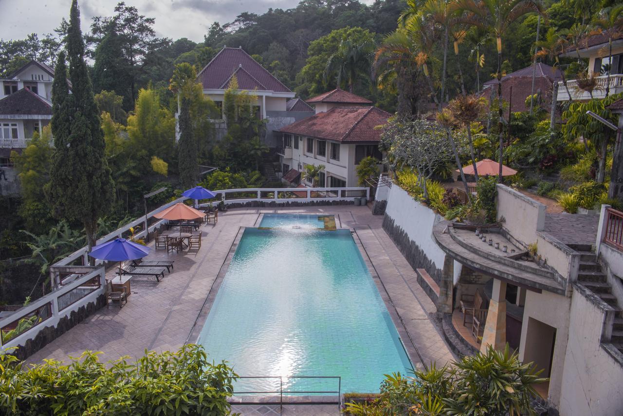 Foresta Inn Family Resort Prigen Εξωτερικό φωτογραφία