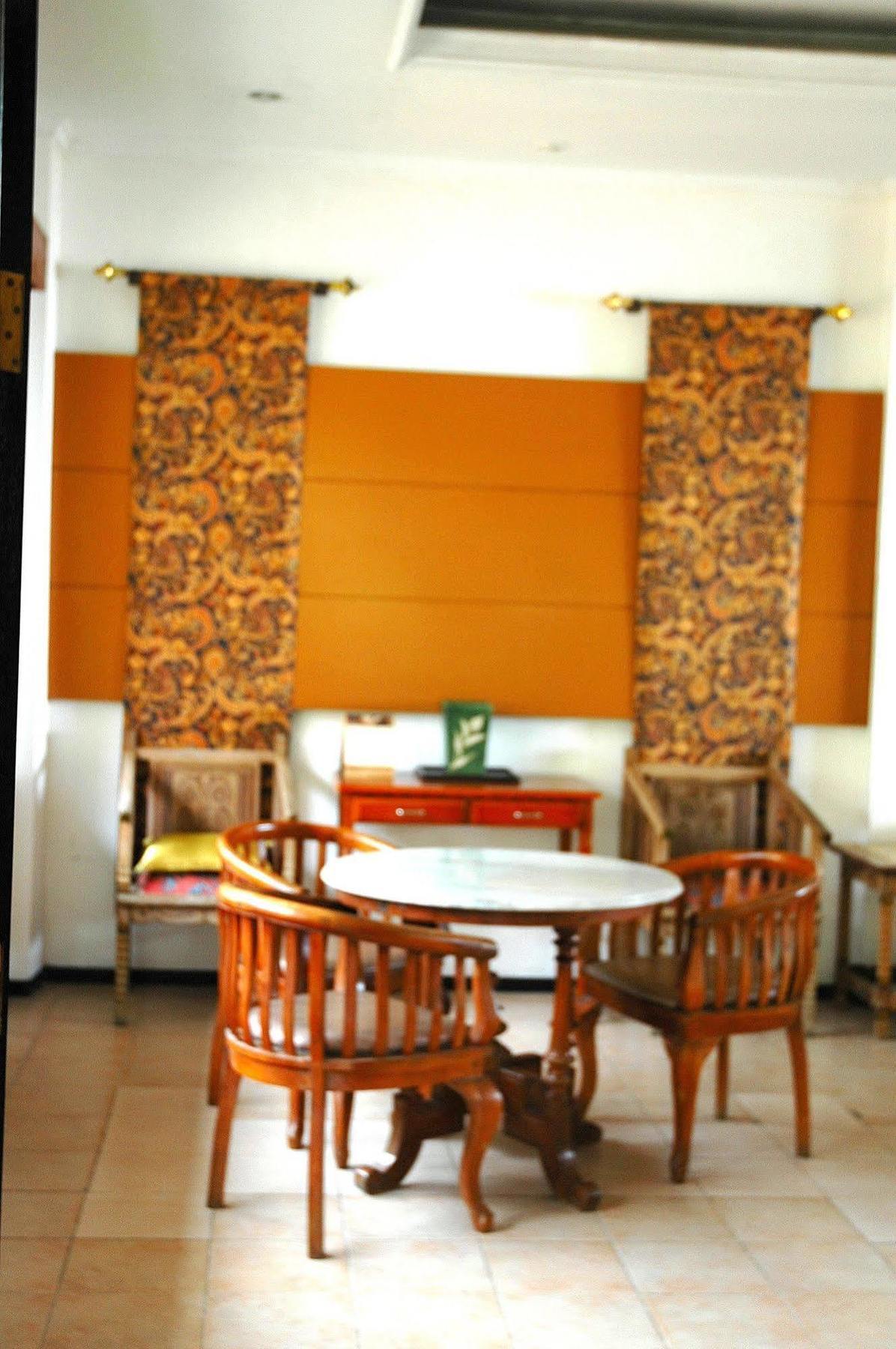 Foresta Inn Family Resort Prigen Εξωτερικό φωτογραφία